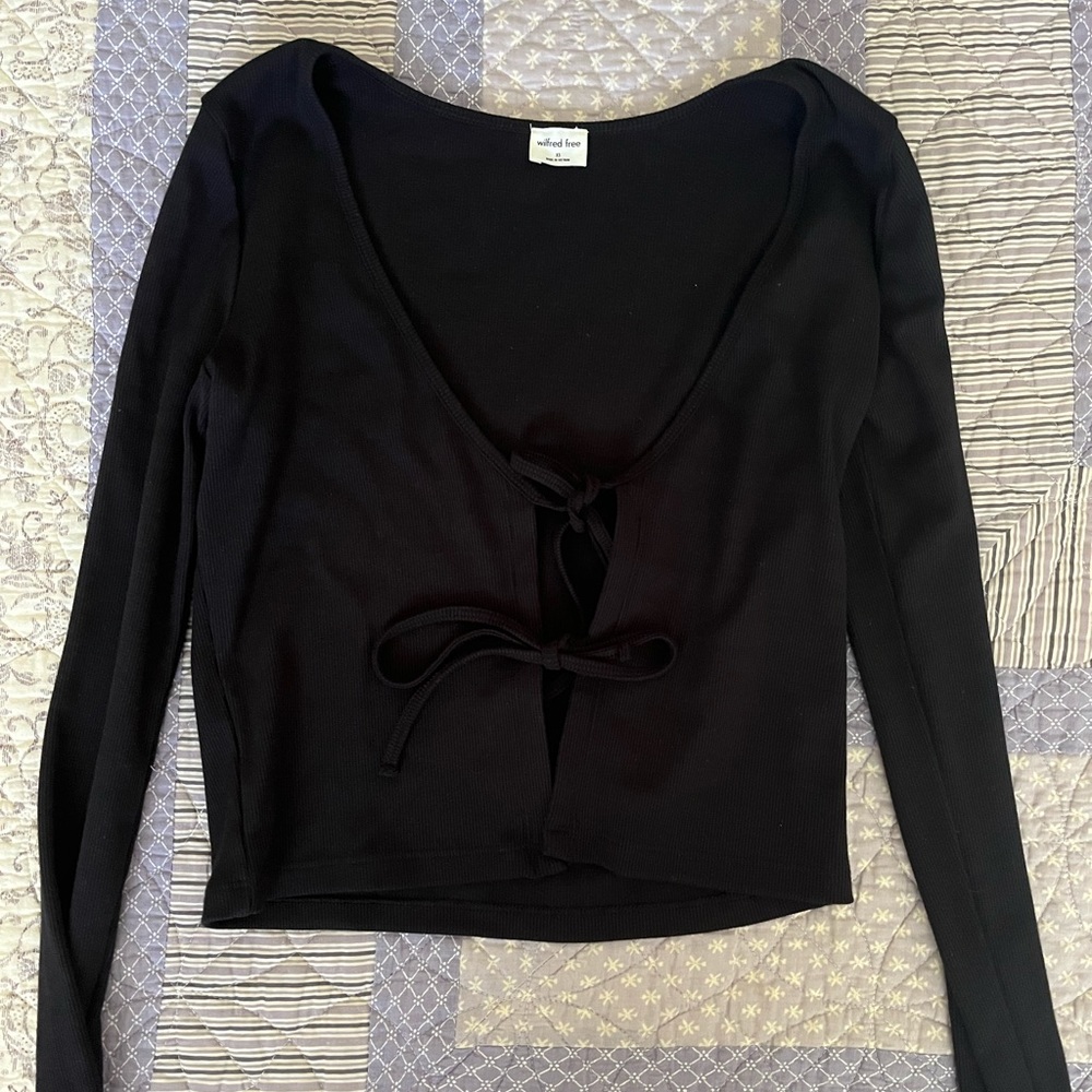 Aritzia Wilfred Free Only Tie Front Long Sleeve Shirt
